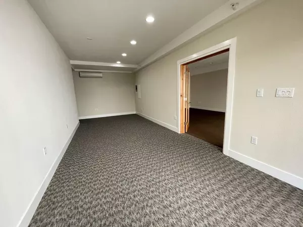 Cupertino, CA 95014,10056 Orange AVE