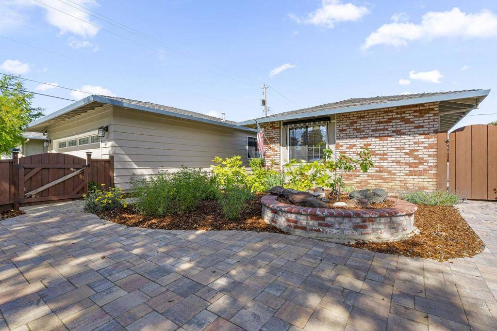 San Jose, CA 95123,6110 Larios WAY