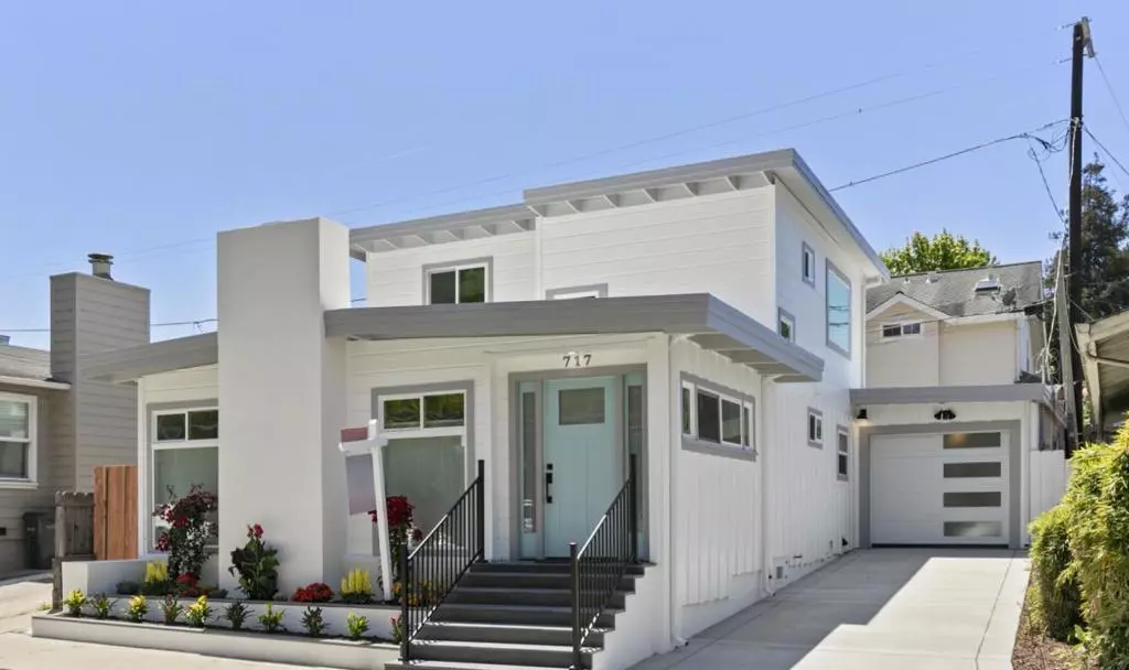 Capitola, CA 95010,717 Bay AVE