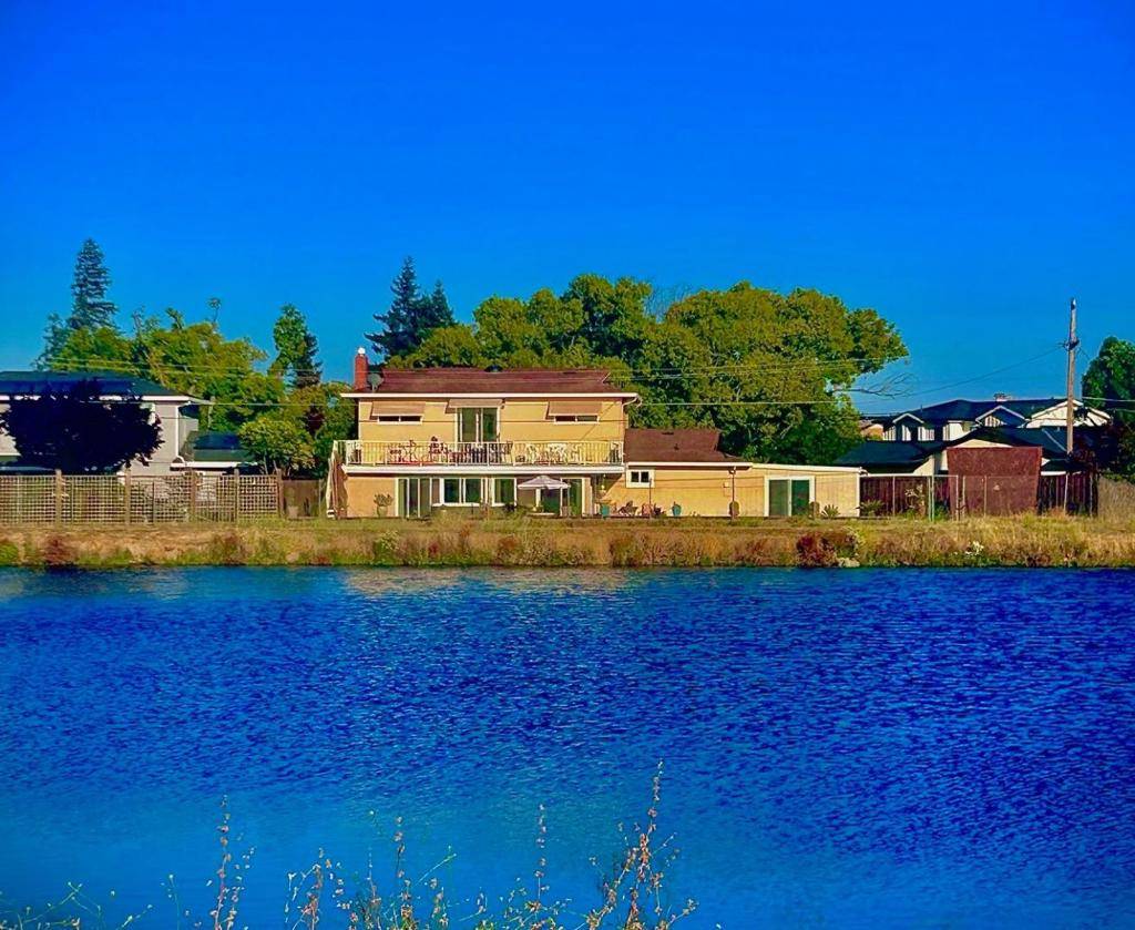 Campbell, CA 95008,2301 Central Park DR