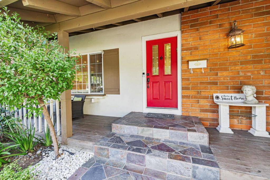 Sunnyvale, CA 94087,621 Harrow WAY