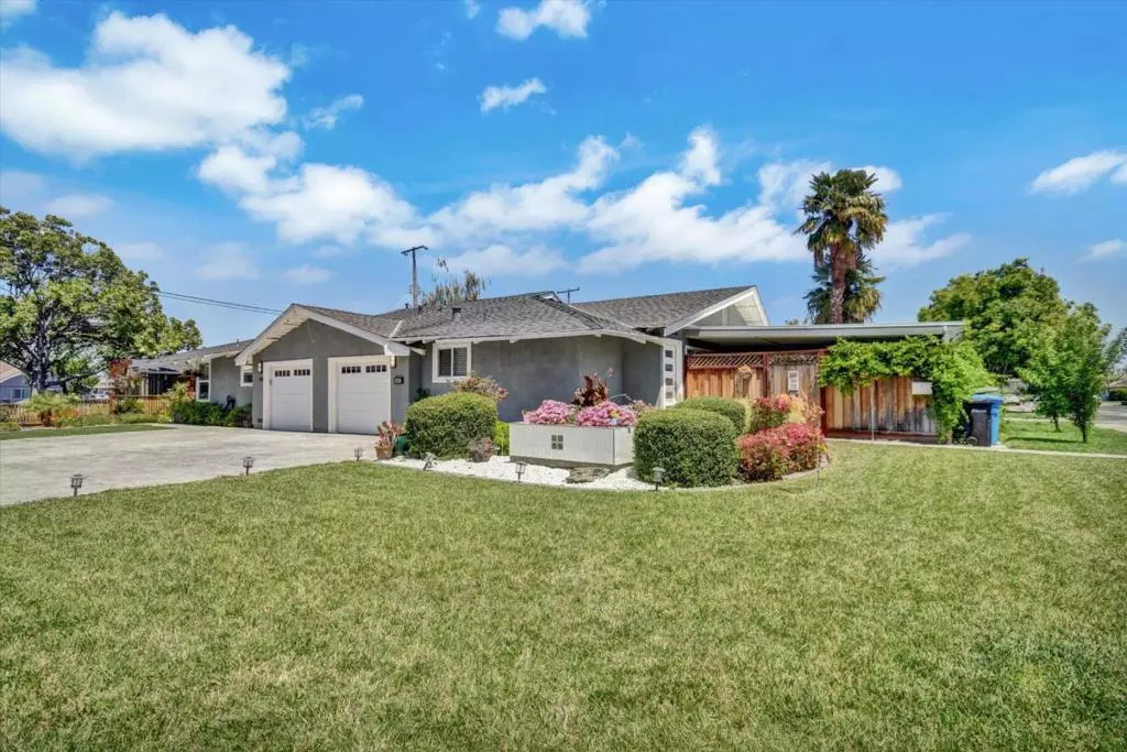Santa Clara, CA 95050,163 Roxbury