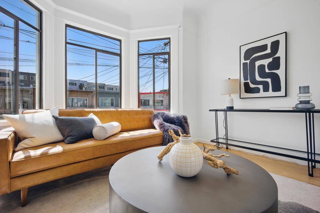 San Francisco, CA 94112,126128 Lisbon ST