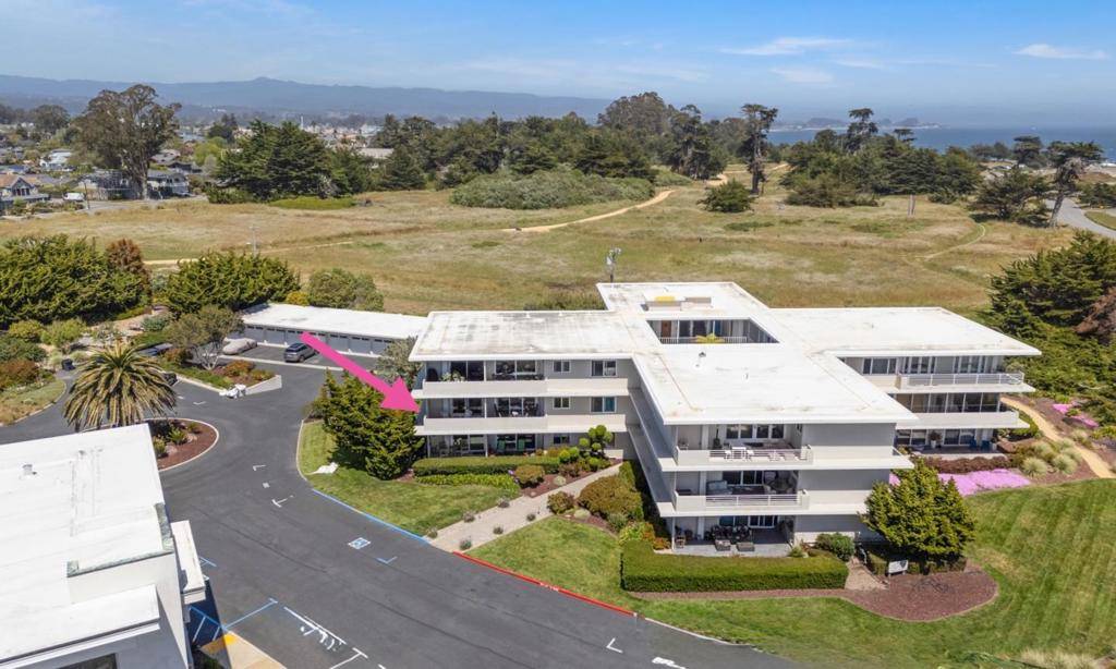 Santa Cruz, CA 95060,880 West Cliff DR #9