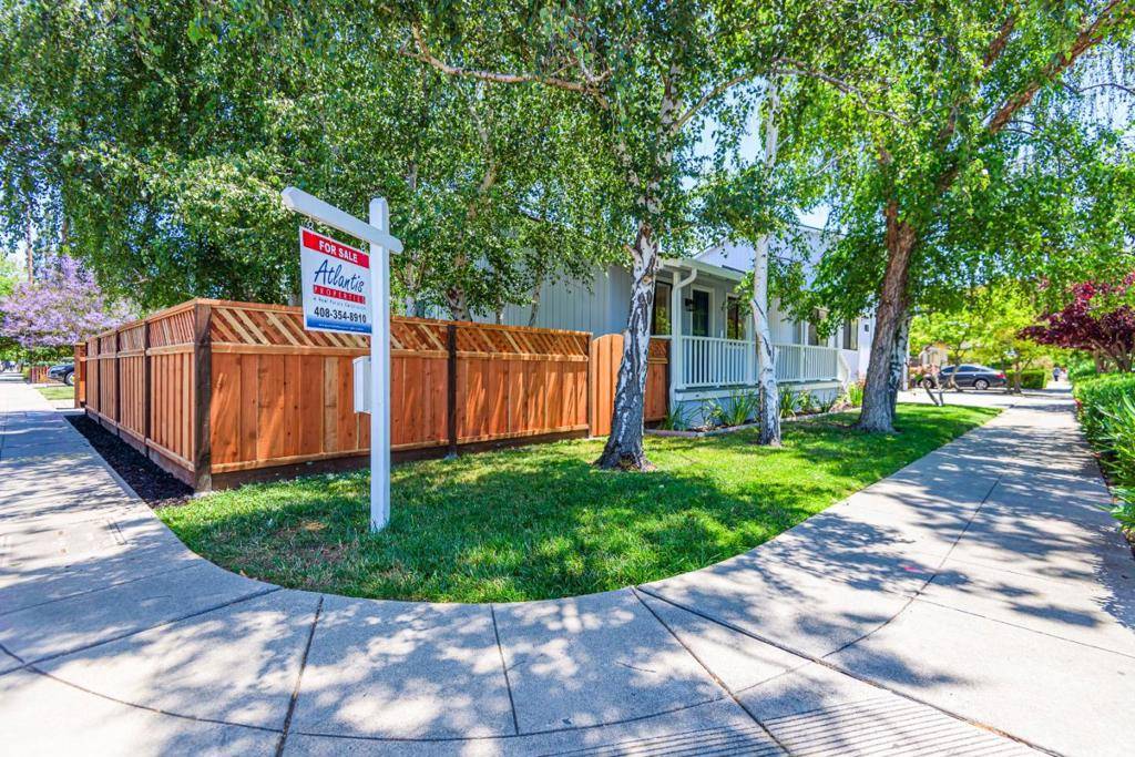Redwood City, CA 94061,1105 Valota RD