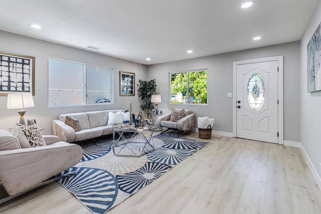 San Jose, CA 95111,3855 Kauai DR