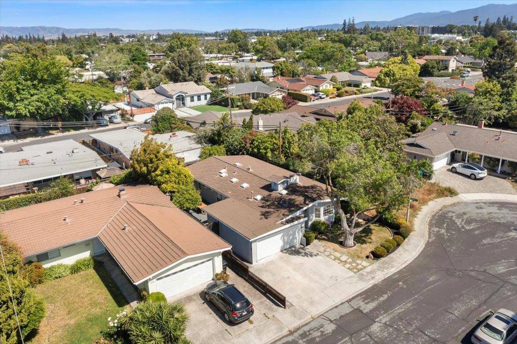 Santa Clara, CA 95051,325 Burnett AVE
