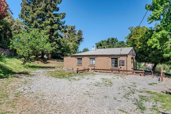 25561 University CT, Hayward, CA 94542