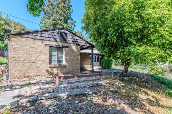 Hayward, CA 94542,25561 University CT