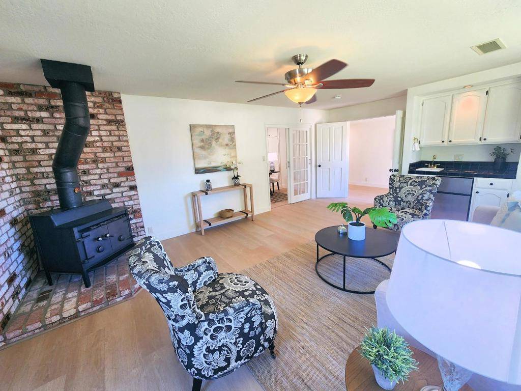 San Jose, CA 95123,502 Sioux LN