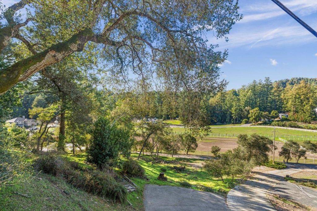 Santa Cruz, CA 95060,175 Rabbits Run RD