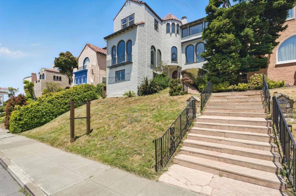 San Francisco, CA 94127,1260 Monterey BLVD