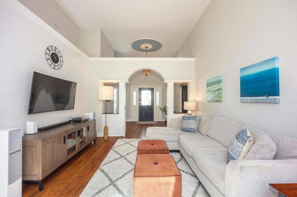 Half Moon Bay, CA 94019,431 Burning Tree CT