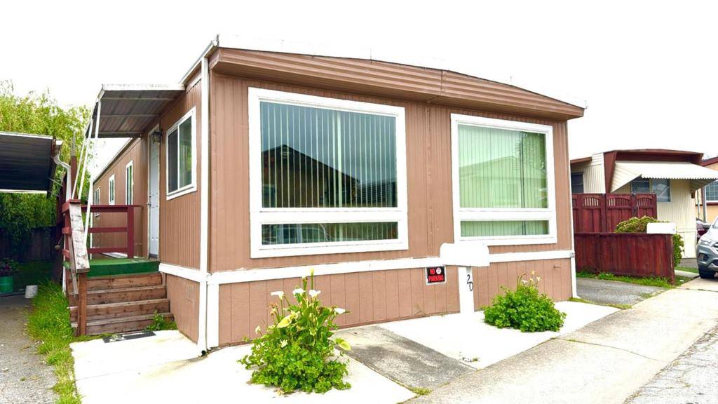 525 Airport Blvd. BLVD, Watsonville, CA 95076