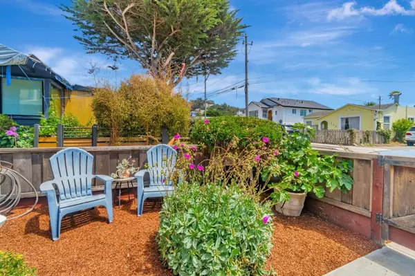 Pacifica, CA 94044,131 Carmel AVE