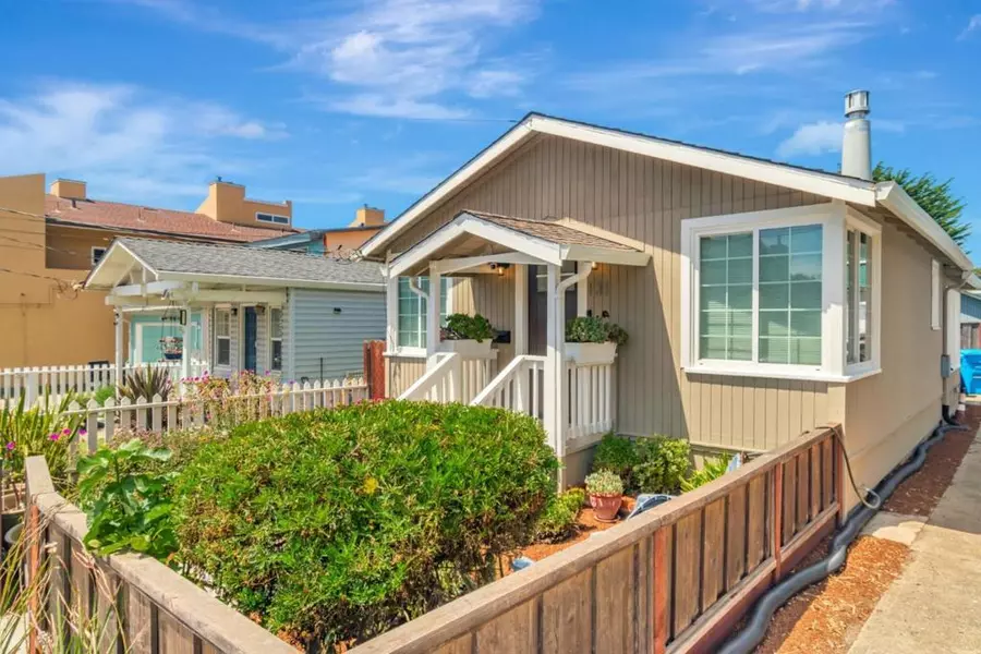 131 Carmel AVE, Pacifica, CA 94044