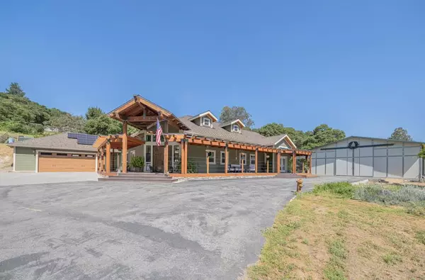 Salinas, CA 93907,9247 Holly Hill DR