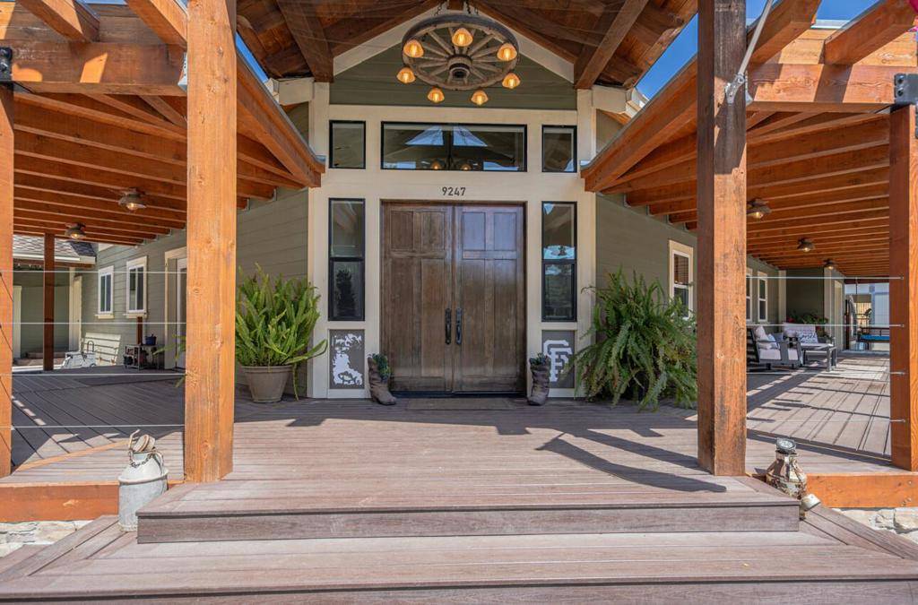 Salinas, CA 93907,9247 Holly Hill DR