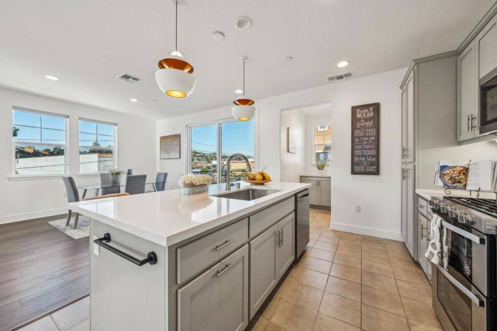 Castro Valley, CA 94546,2709 Delaney CT
