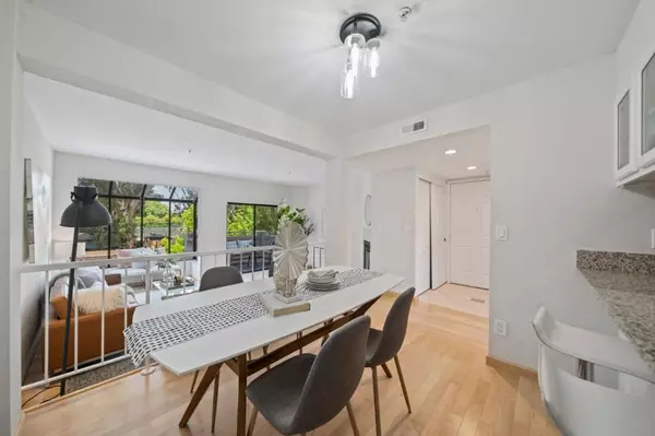 Palo Alto, CA 94306,3073 Middlefield RD #203