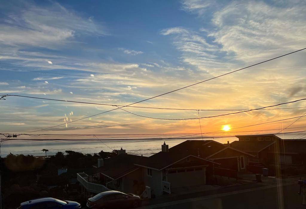 Moss Beach, CA 94038,651 Stetson ST