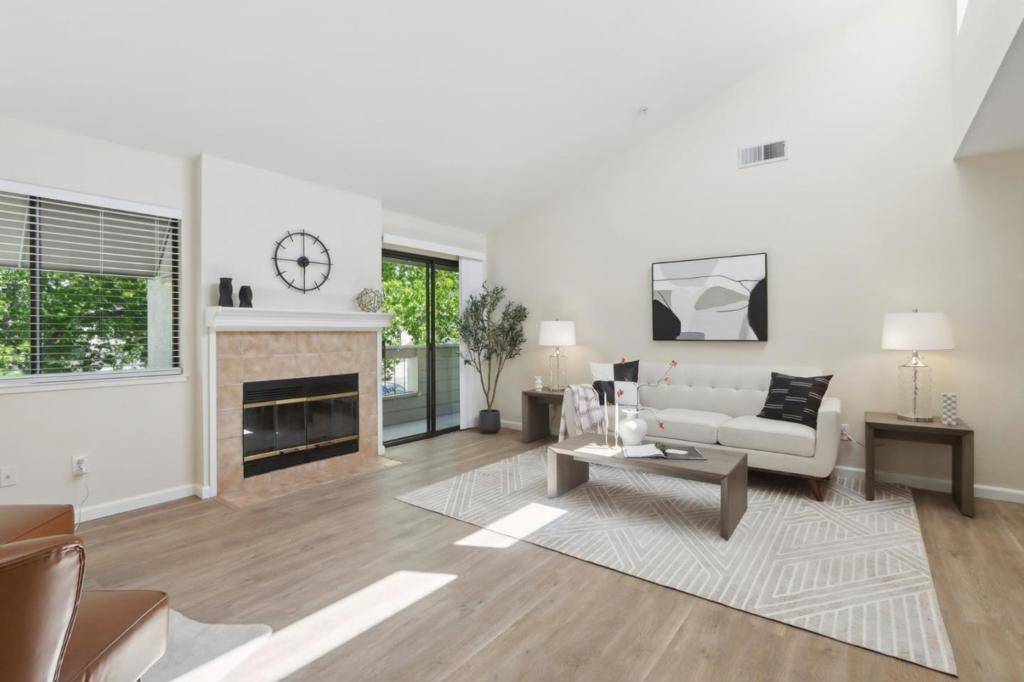 Foster City, CA 94404,145 Albacore LN