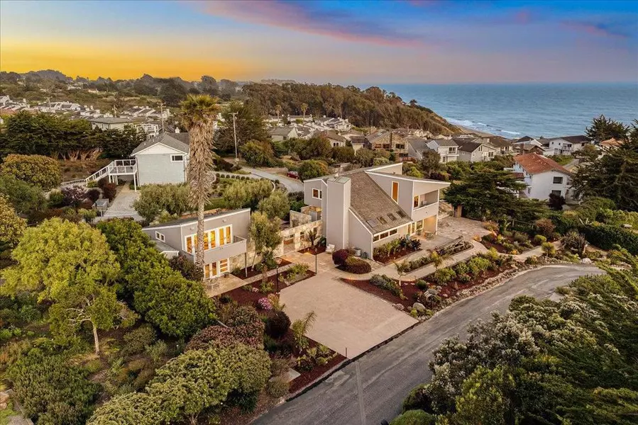 405 Heather Point LN, Watsonville, CA 95076