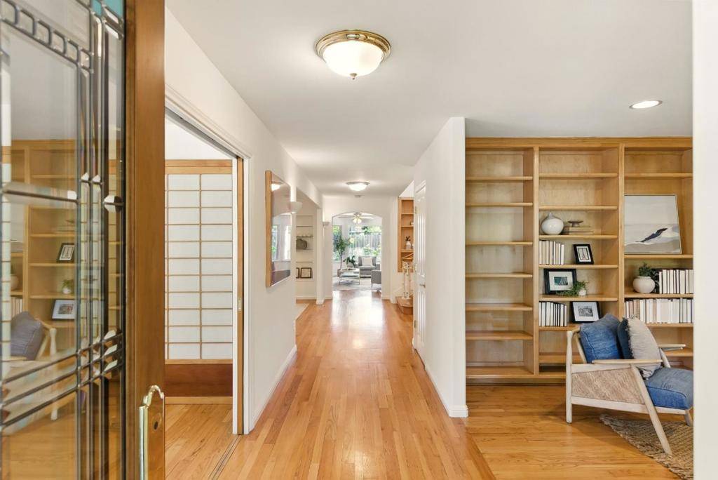 Palo Alto, CA 94301,41 Regent PL
