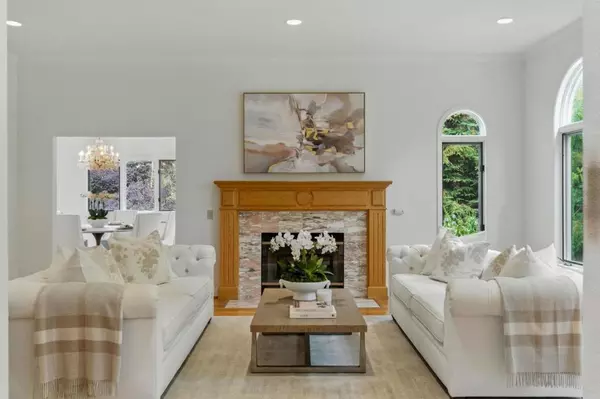 Los Altos Hills, CA 94022,14210 Berry Hill CT