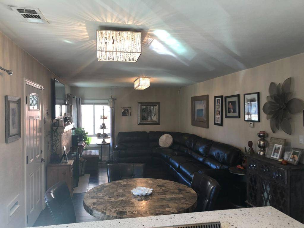 Castro Valley, CA 94546,21428 Lake Chabot RD