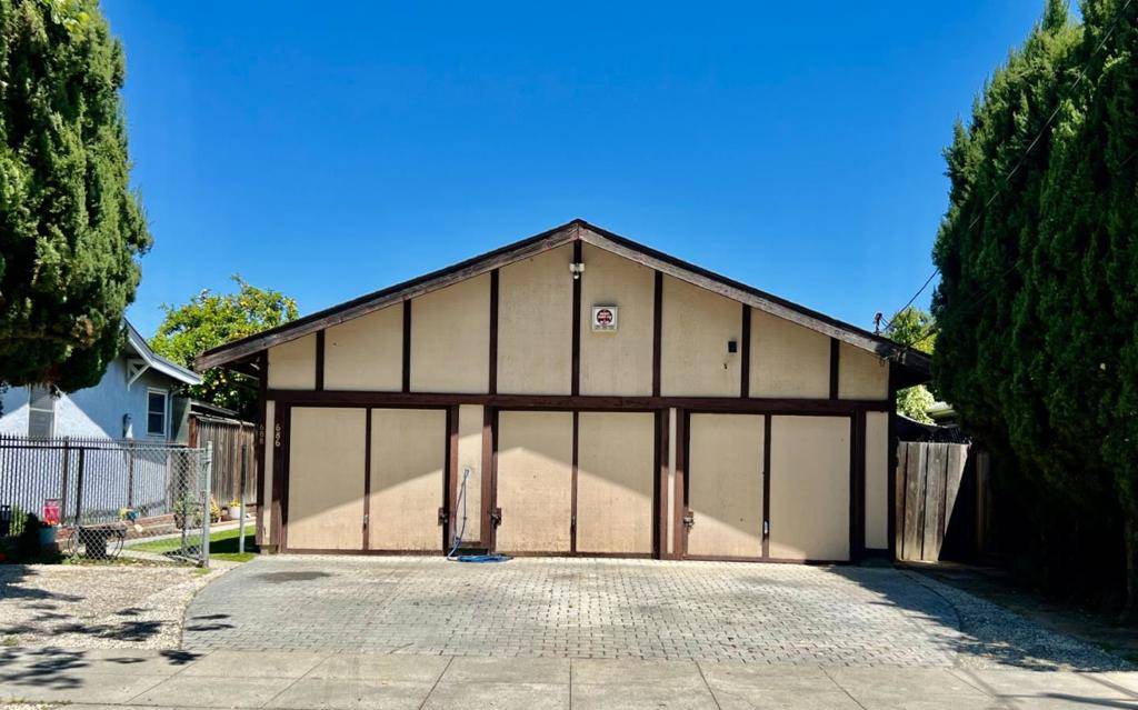 686 N 15th ST, San Jose, CA 95112