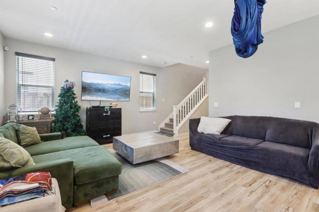 Hollister, CA 95023,545 Shearwater ST