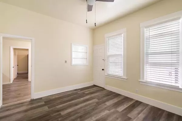 San Mateo, CA 94401,320 Villa TER