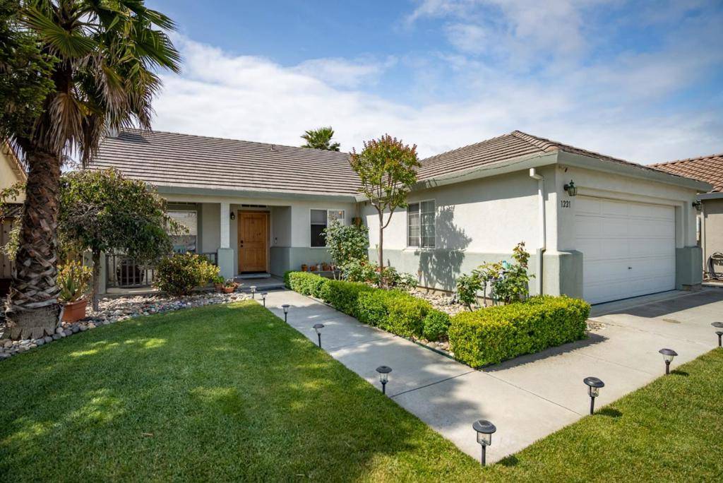 Hollister, CA 95023,1221 Jacqueline DR