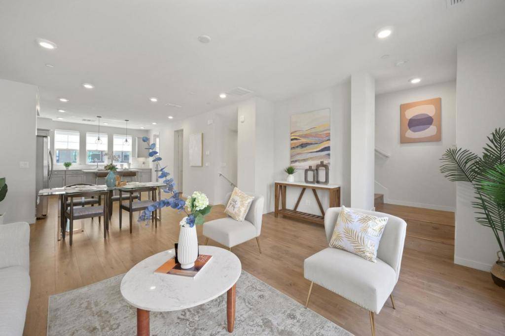 Sunnyvale, CA 94085,810 Gridley TER #4