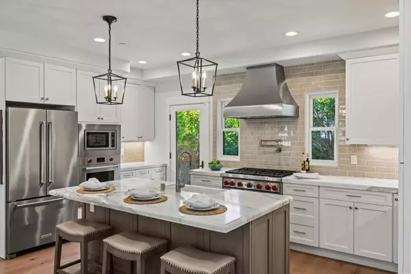 Pacific Grove, CA 93950,155 12th ST