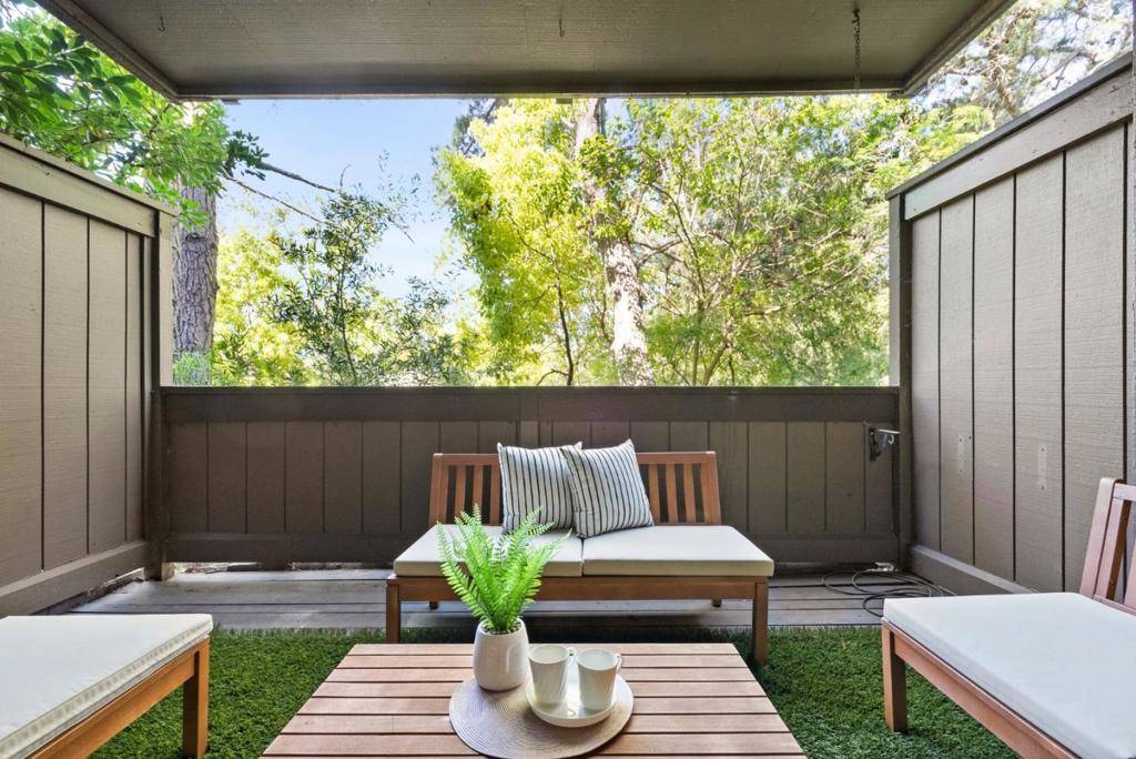 3334 Brittan AVE #4, San Carlos, CA 94070