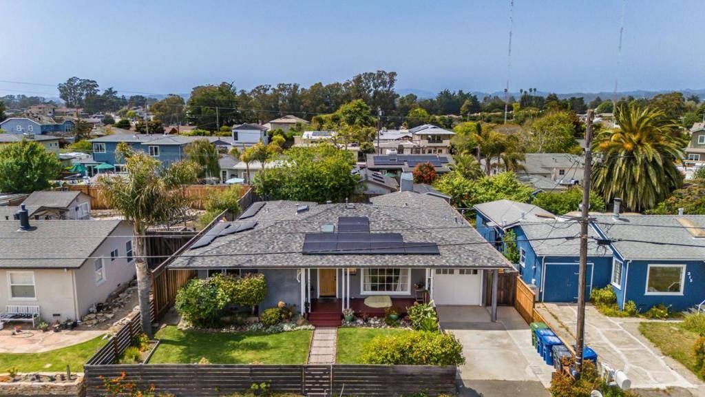 301 25th AVE, Santa Cruz, CA 95062