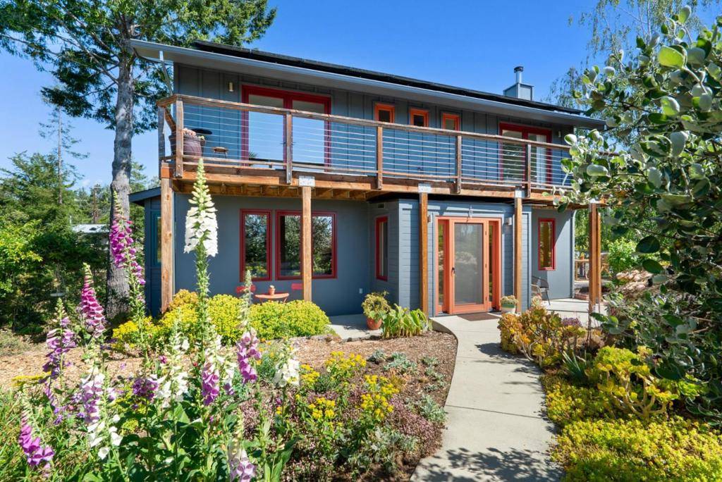 280 Azalea LN, Santa Cruz, CA 95060