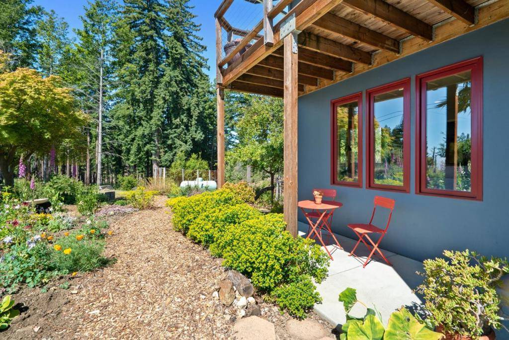 Santa Cruz, CA 95060,280 Azalea LN