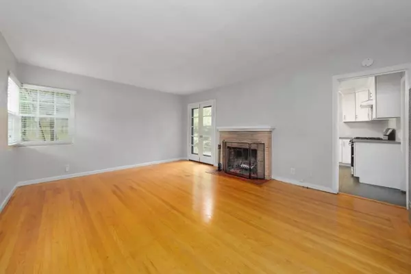Palo Alto, CA 94306,250 Fernando AVE