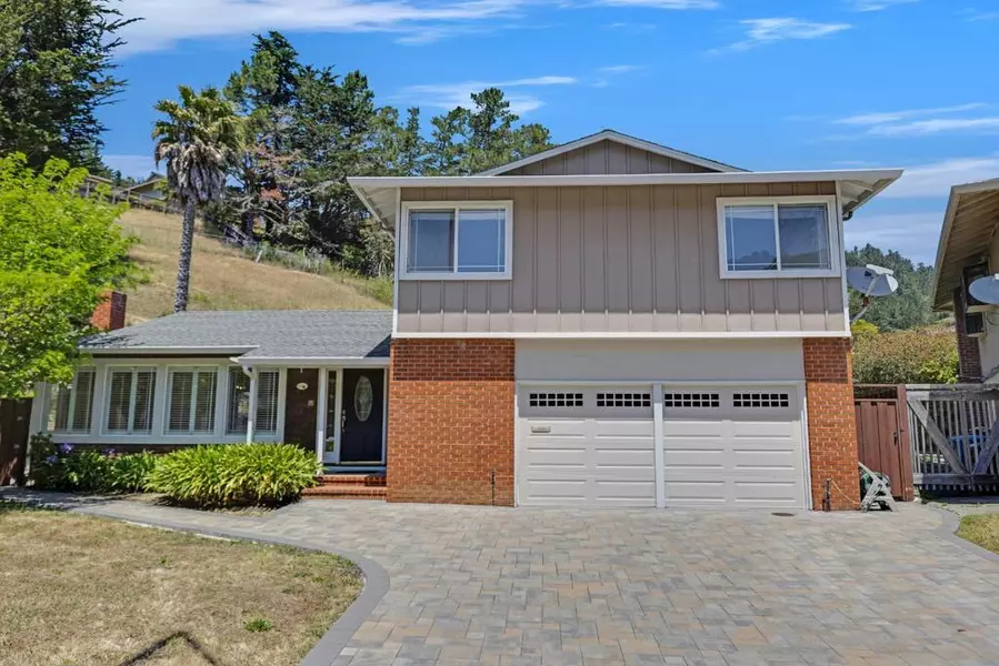 10 Banff WAY, Pacifica, CA 94044
