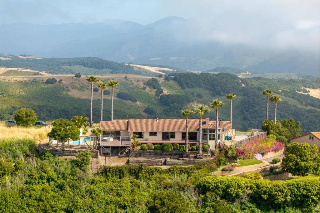 Monterey, CA 93940,10955 Saddle RD