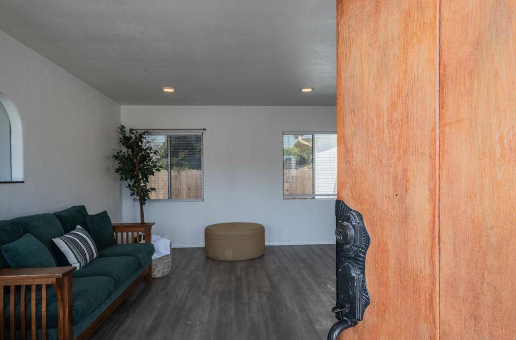 Salinas, CA 93906,109 Denner RD