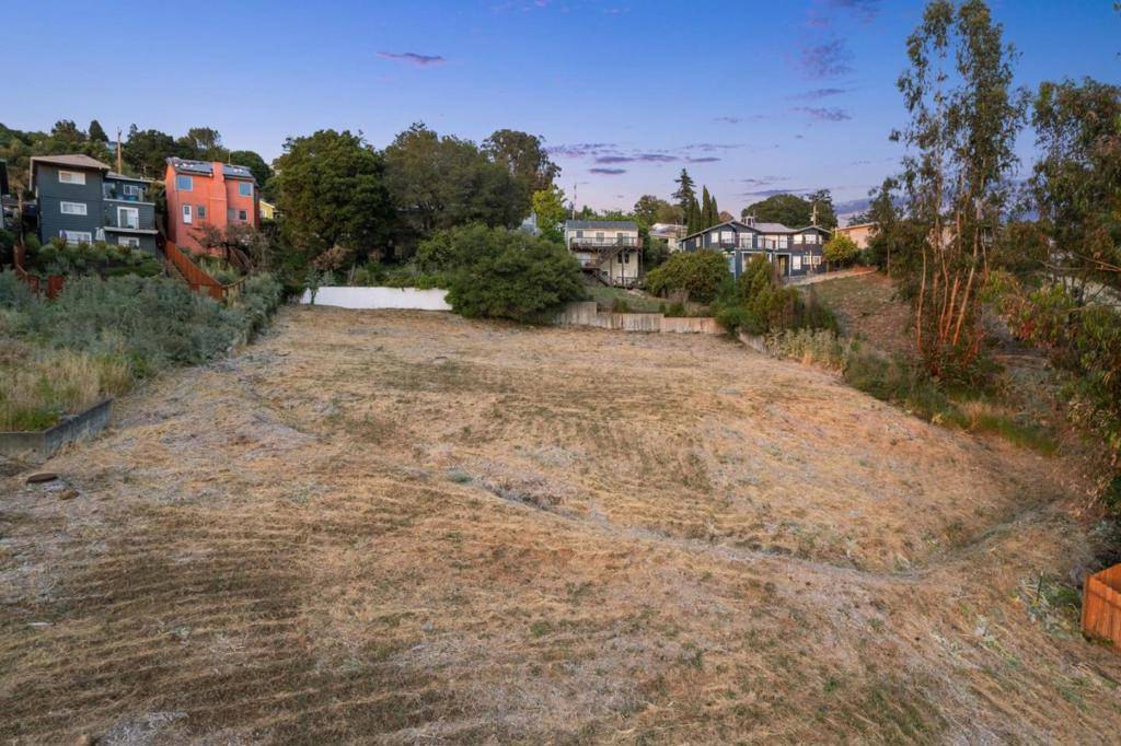 Oakland, CA 94605,2950 Cumberland WAY