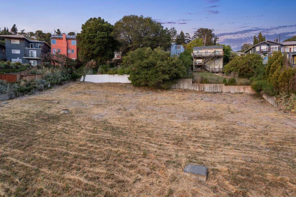 Oakland, CA 94605,2950 Cumberland WAY