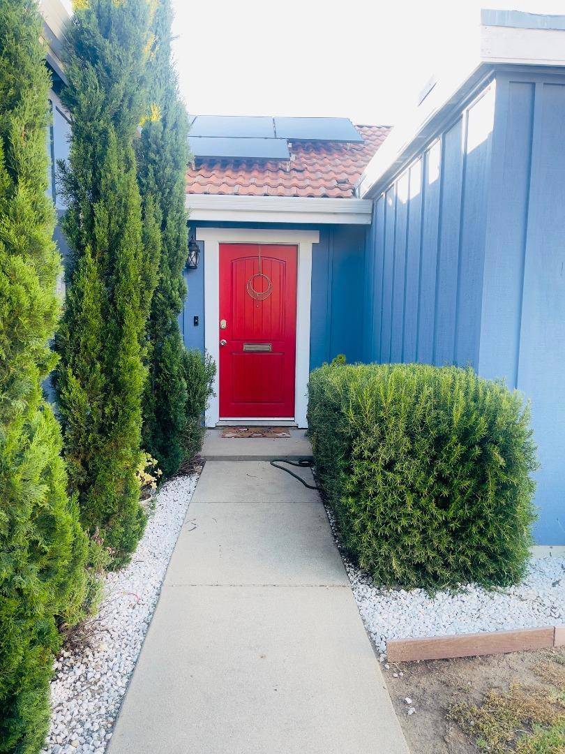 Salinas, CA 93906,1561 Valdez CIR