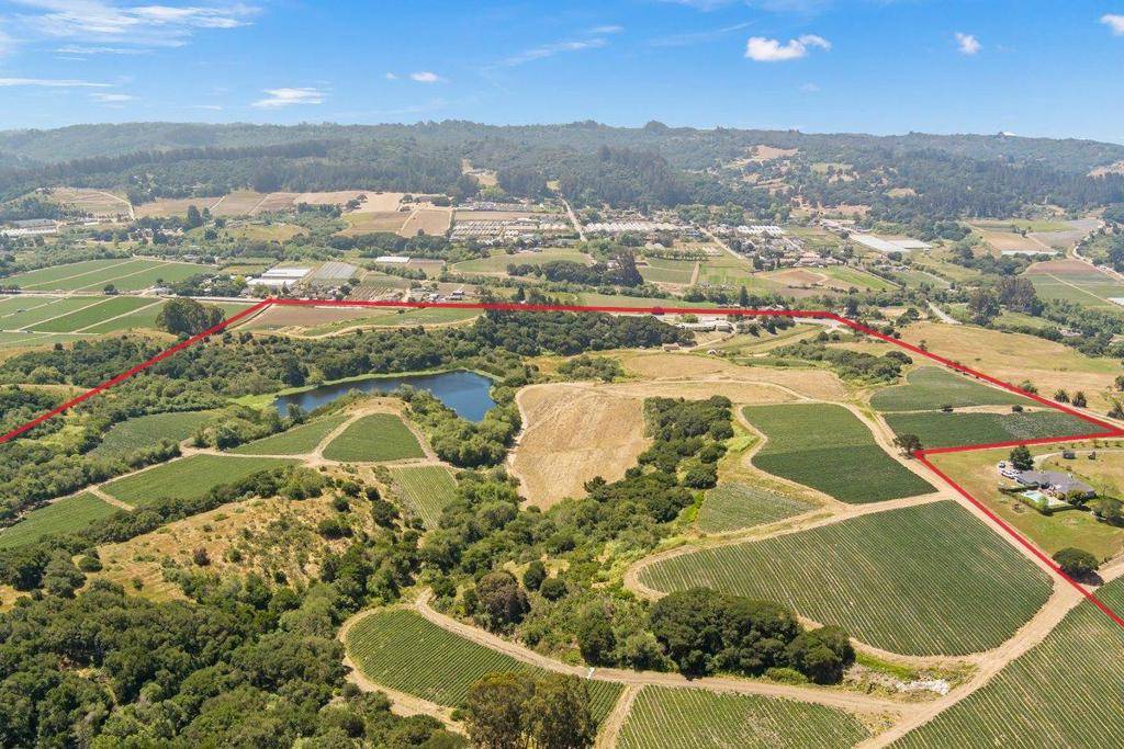 Royal Oaks, CA 95076,Hall RD