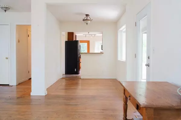 Oakland, CA 94605,3433 Encina WAY