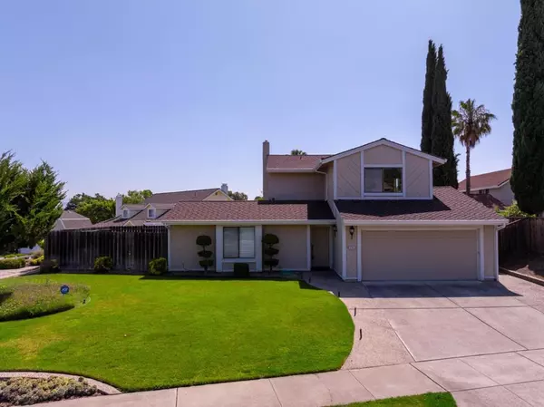 8760 Rancho Hills DR, Gilroy, CA 95020